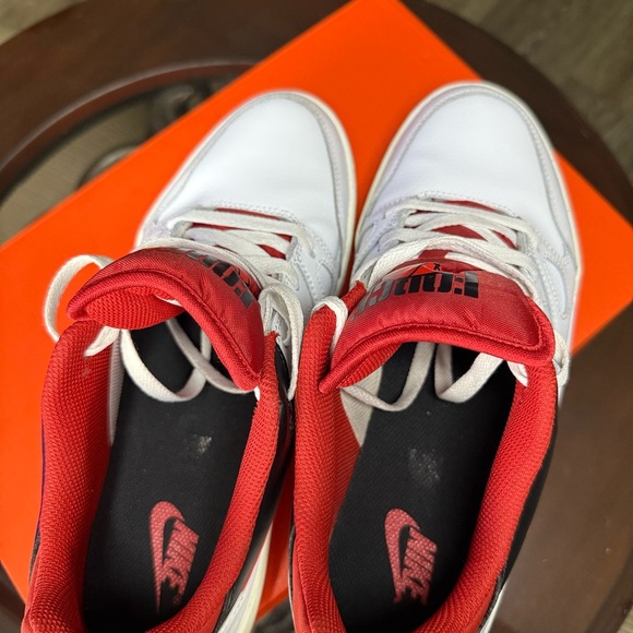 Nike White and Red Sneakers Classic Leather Design men’s size 9 - Picture 6 of 9